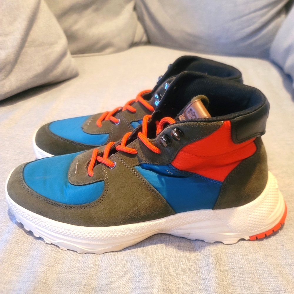 Coach shoes worn only 3 time